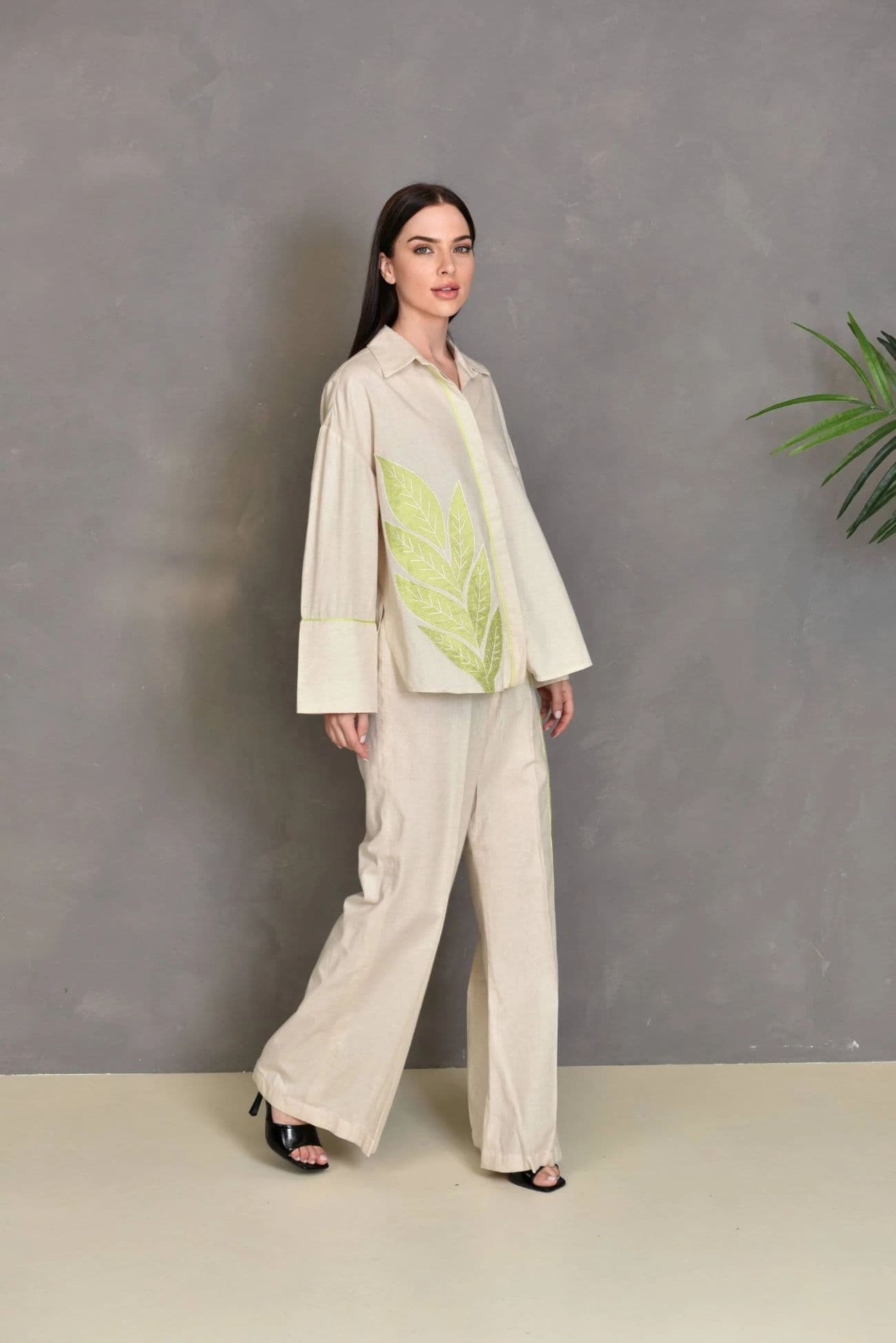 Travel Linen Embroidered Set