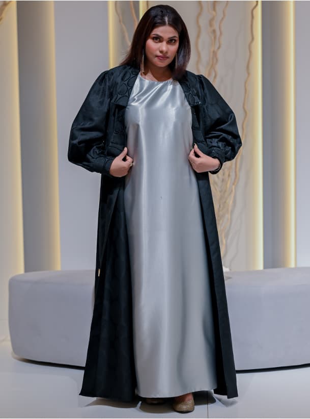 VI فورمال كولارد