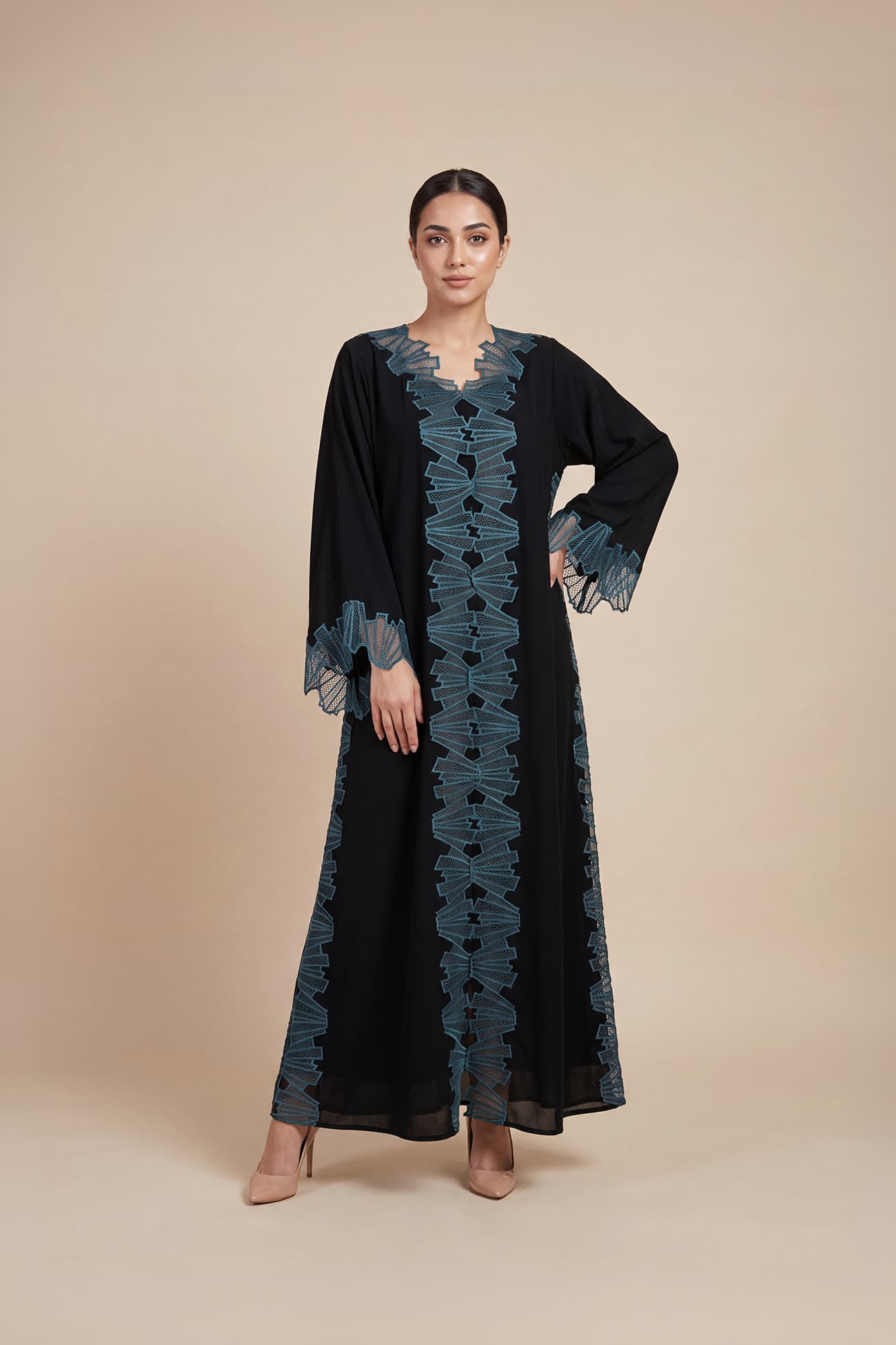 عباية ترندي — Black