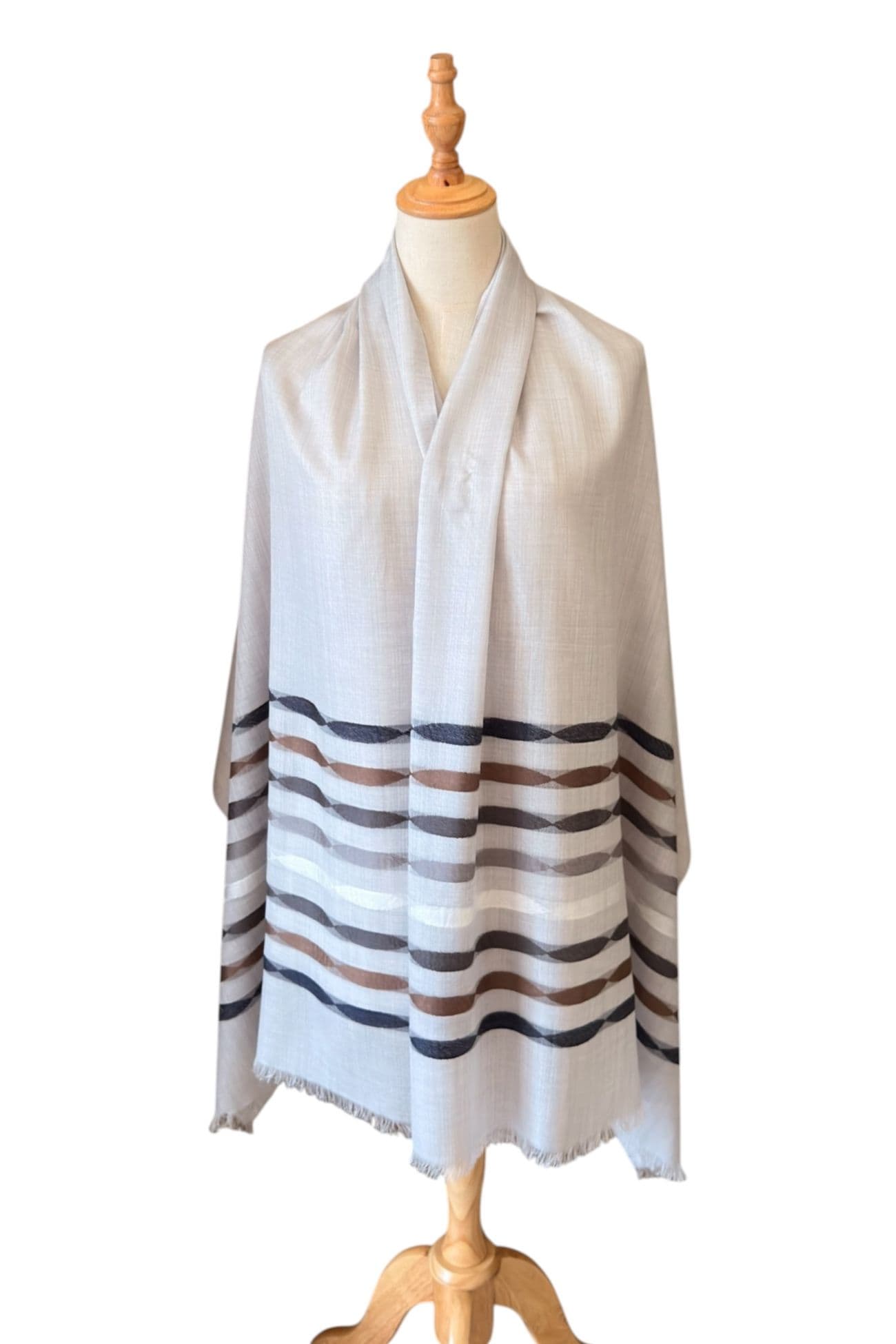شال مودال مخطط — White
