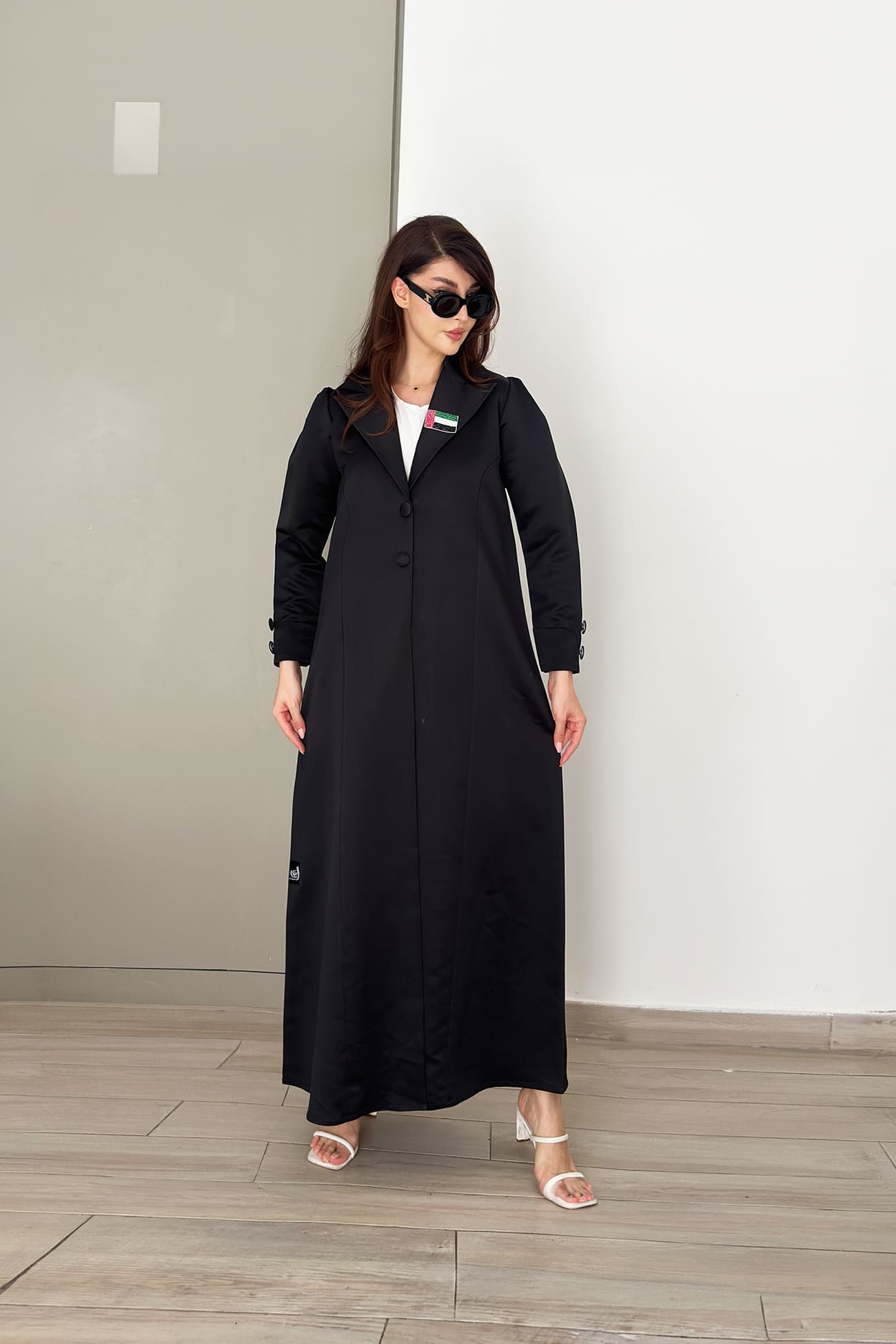 Black-UAE- 202582