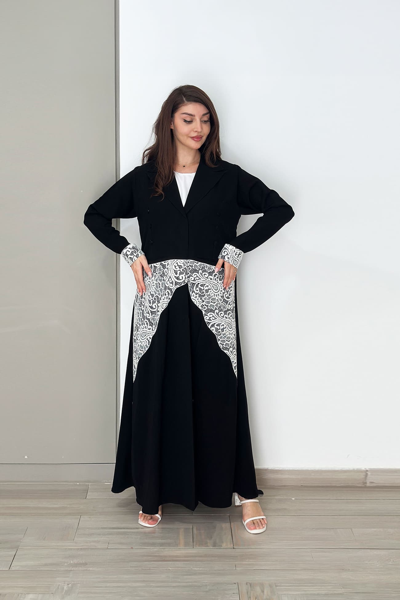 Black-R-202585