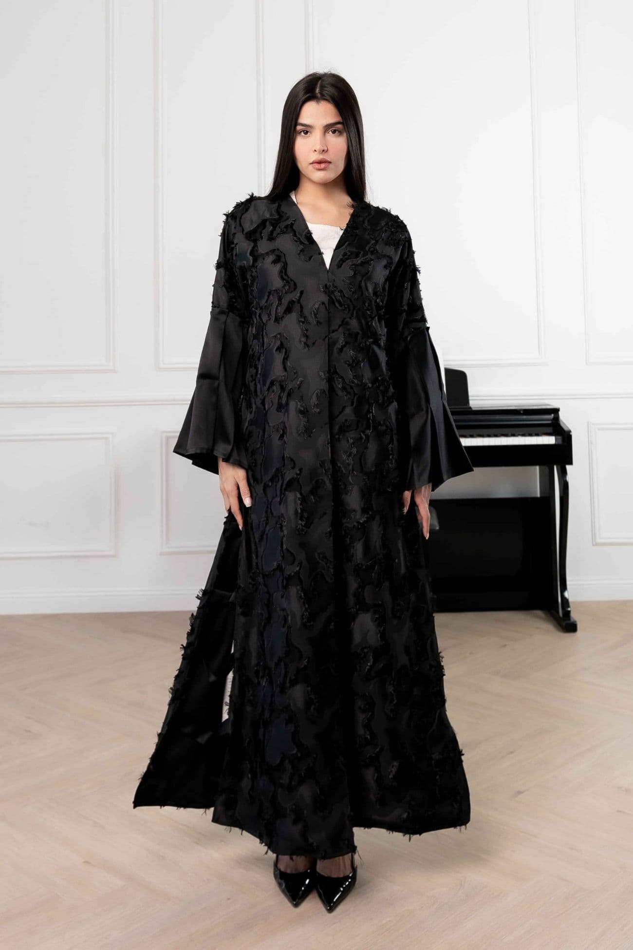 Swan Abaya