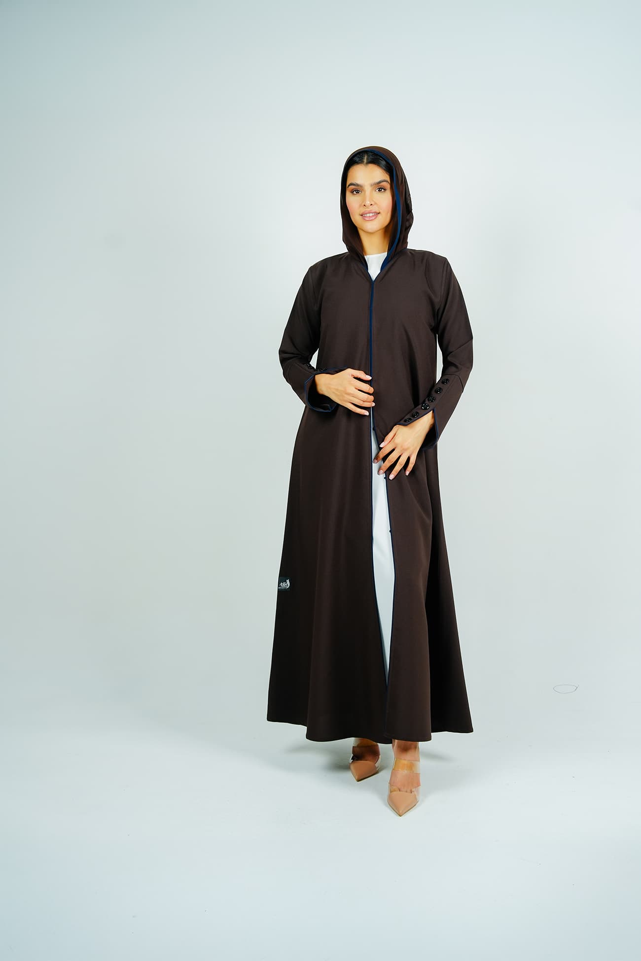براون - R - 202604